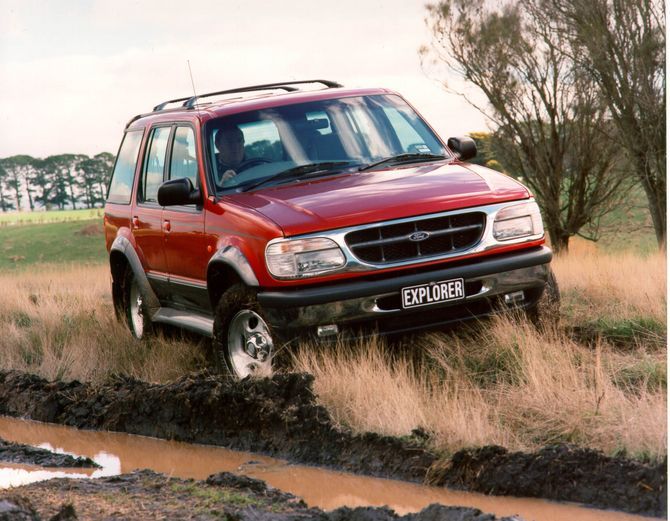 FORD Explorer UN